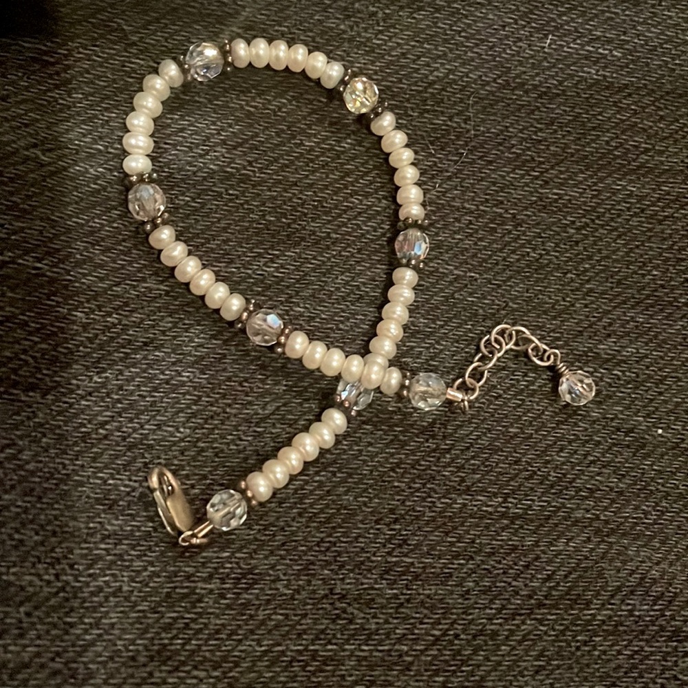Elegant beaded bracelet